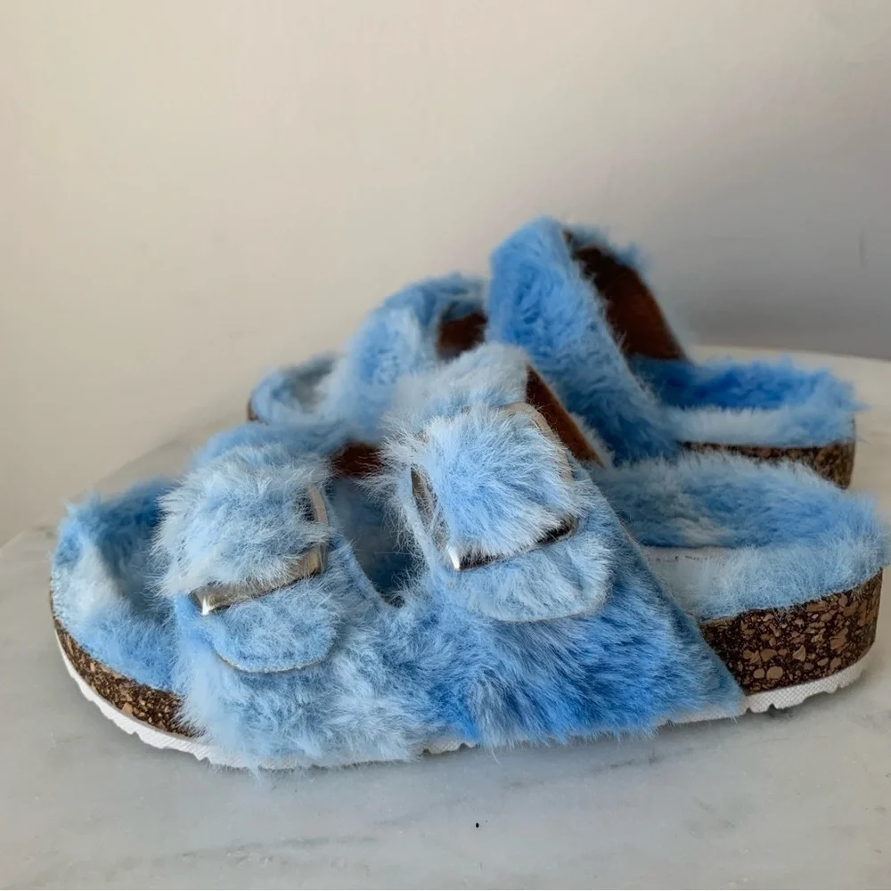 Tahari Fuzzy Blue Sandals Girls 11